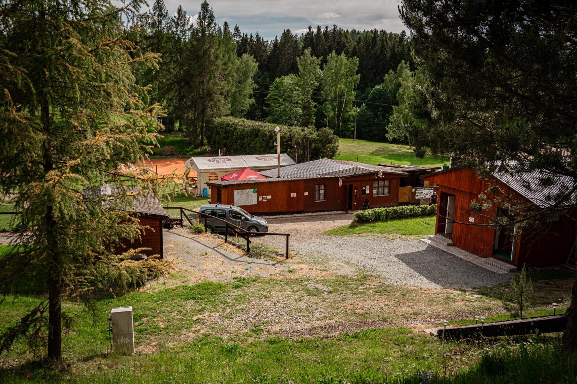 Karavan 3 V Arealu Koupaliste Bystre V Orlickych Horach Bagian luar foto